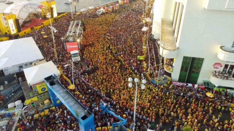 Modelo do Carnaval só será definido após reunião entre Bruno Reis e Rui Costa