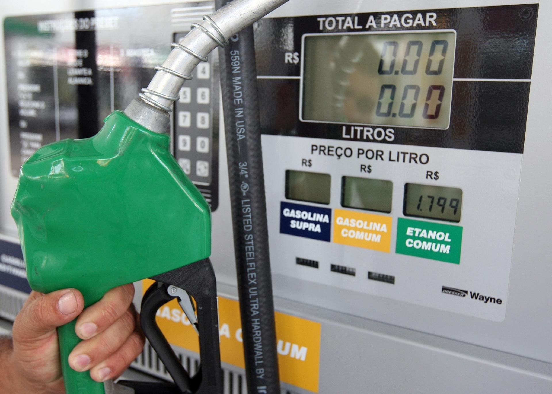 Postos não vão mais mostrar a terceira casa decimal do preço dos combustíveis
