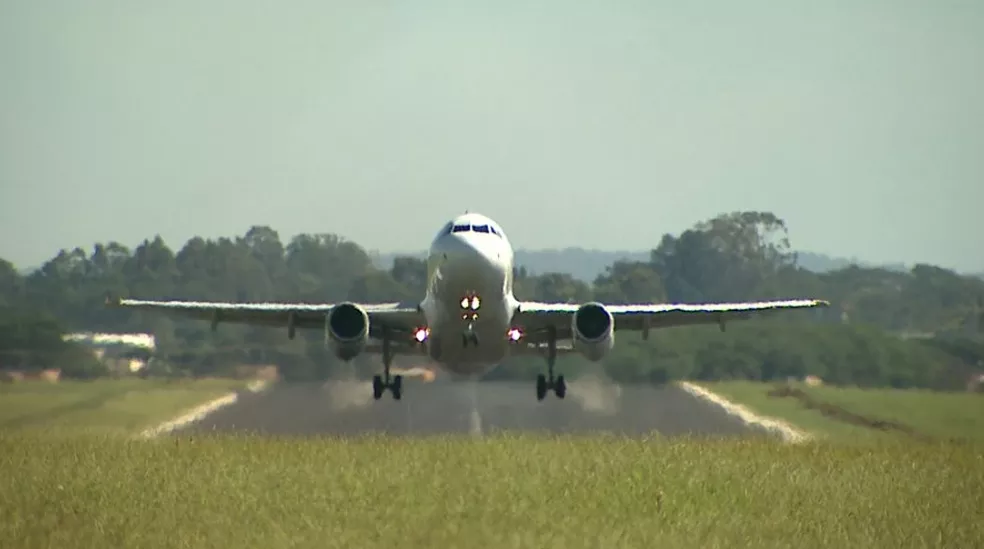 Petrobras eleva preço do querosene de aviação em mais de 11%; passagens podem ficar mais caras