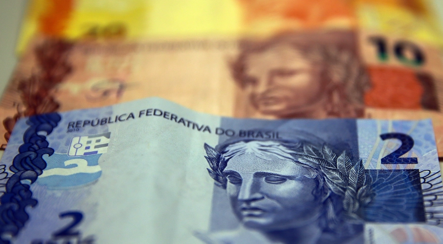 Governo edita MP que reajusta salário mínimo a R$ 1.302 a partir de 1º de janeiro