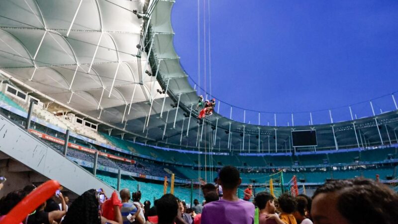 Com Papai Noel de rapel, Arena Fonte Nova realizou a 5ª edição do Fonte de Natal  