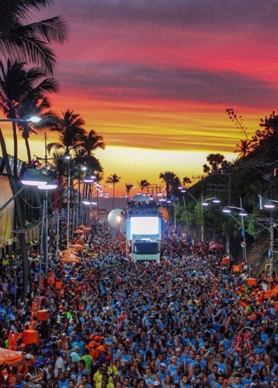 Carnaval impulsiona empreendedorismo e movimenta economia em Salvador, Bahia