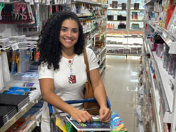 Volta às aulas: empresas apoiam colaboradores na compra de materiais escolares